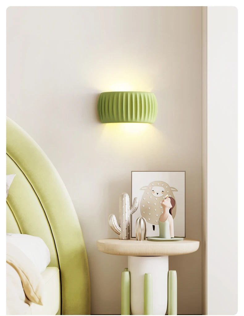 French European Resin Wall Lamp – Modern
