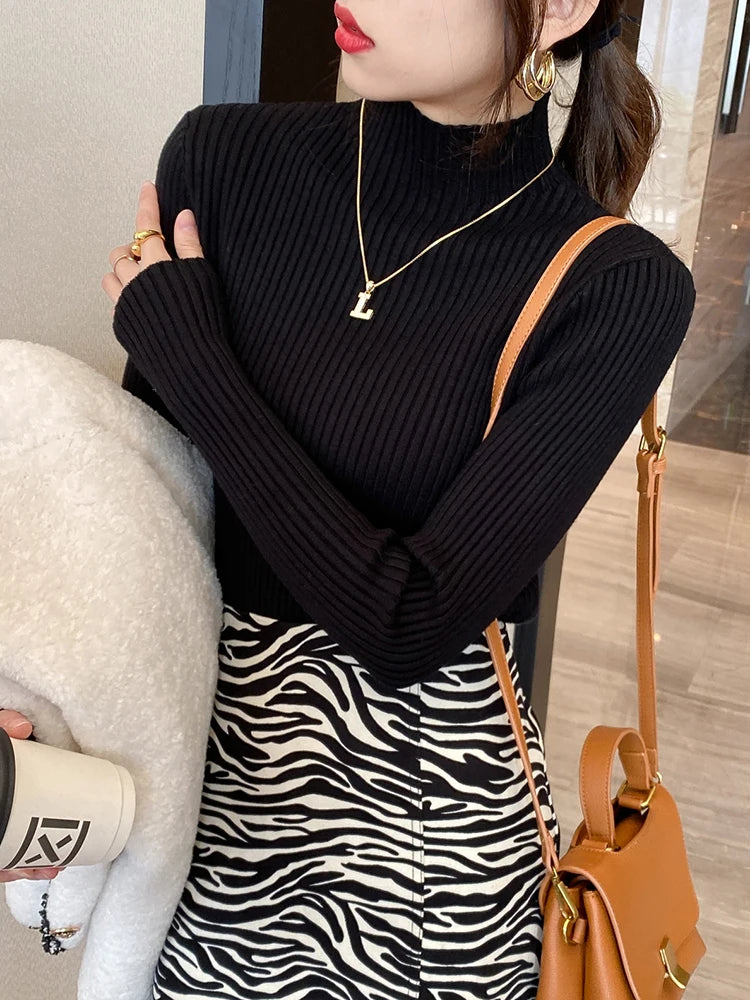 Women’s Turtleneck Sweater