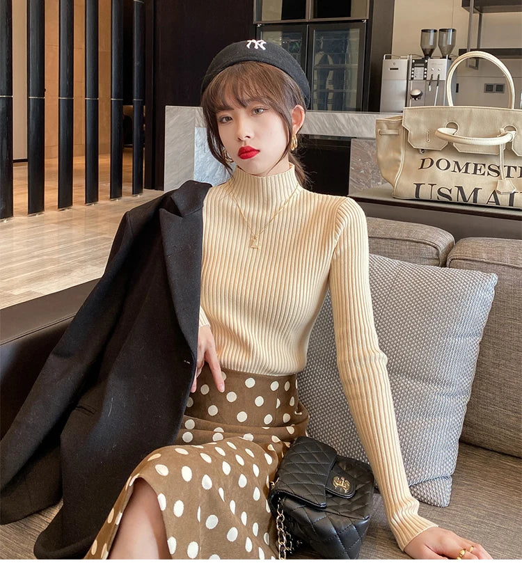 Women’s Turtleneck Sweater