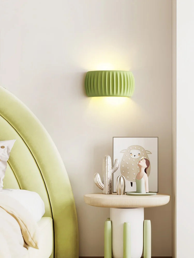 French European Resin Wall Lamp – Modern